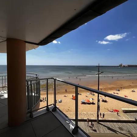 2 Etoiles Avec Balcon-terrasse, 1 Chambre, Parking, Pres De La - Fr-1-197-491 דירה